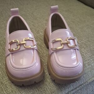 SHEIN Pink Kids Dress Shoes with Gold Chain